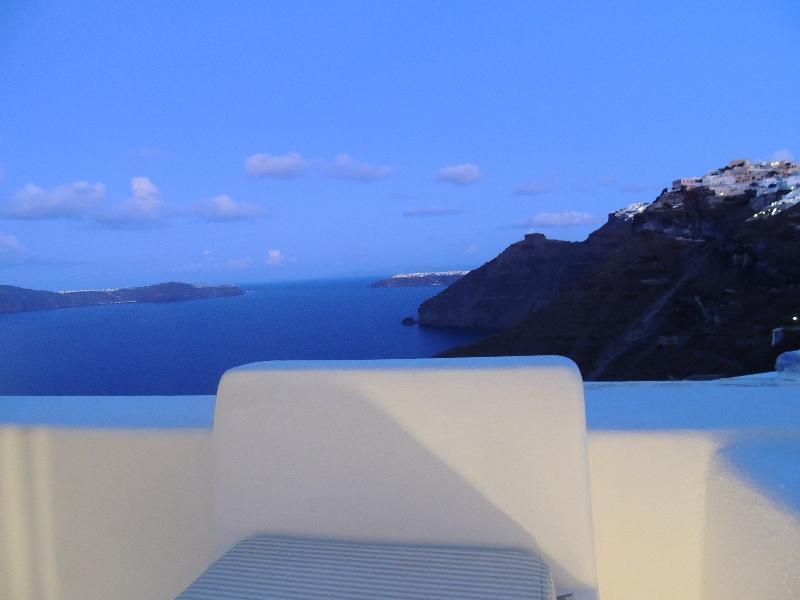 Trieris Villa & Suites Fira  Exterior photo